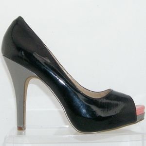 NIB Steve Madden Ellin Black Platform Shoes